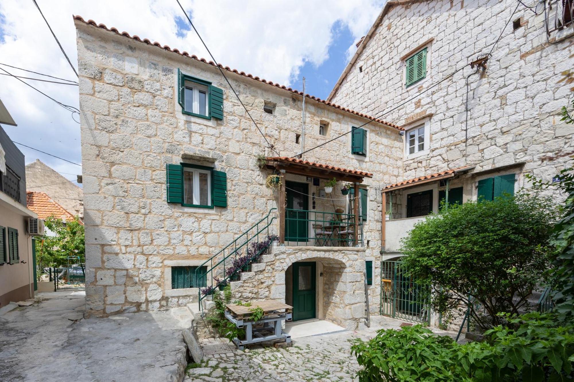 Kruna Apartments Est 2024 Split Exteriör bild